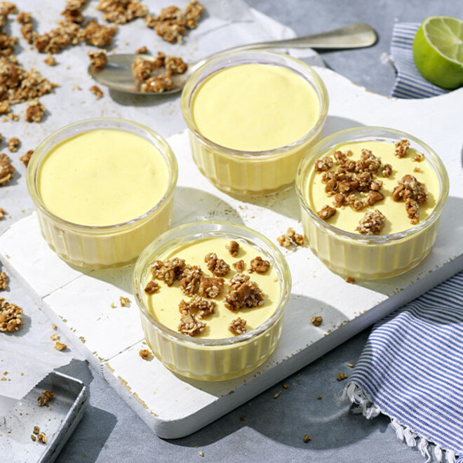 Mango Mousse mit Sesam-Cashew-Krokant